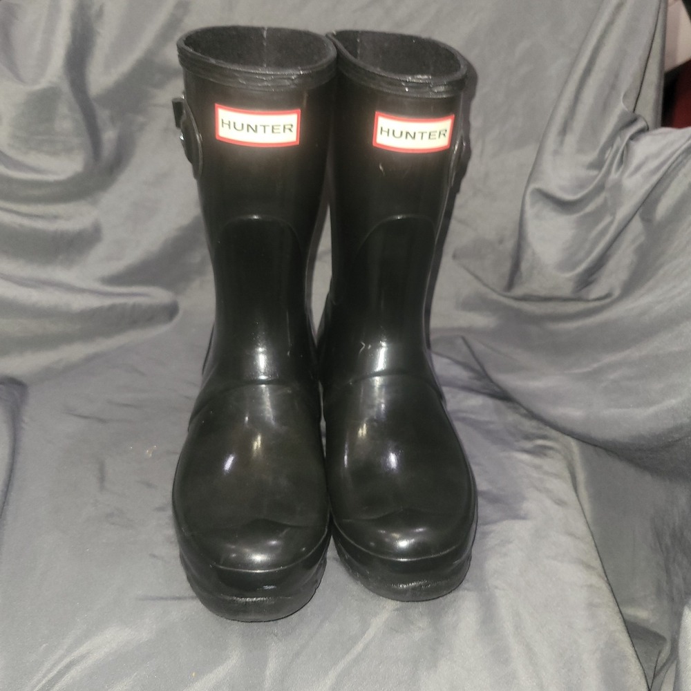 Hunter Women's Glossy Rain Boots Size 7 Black, Buckle 11" Tall Rubber